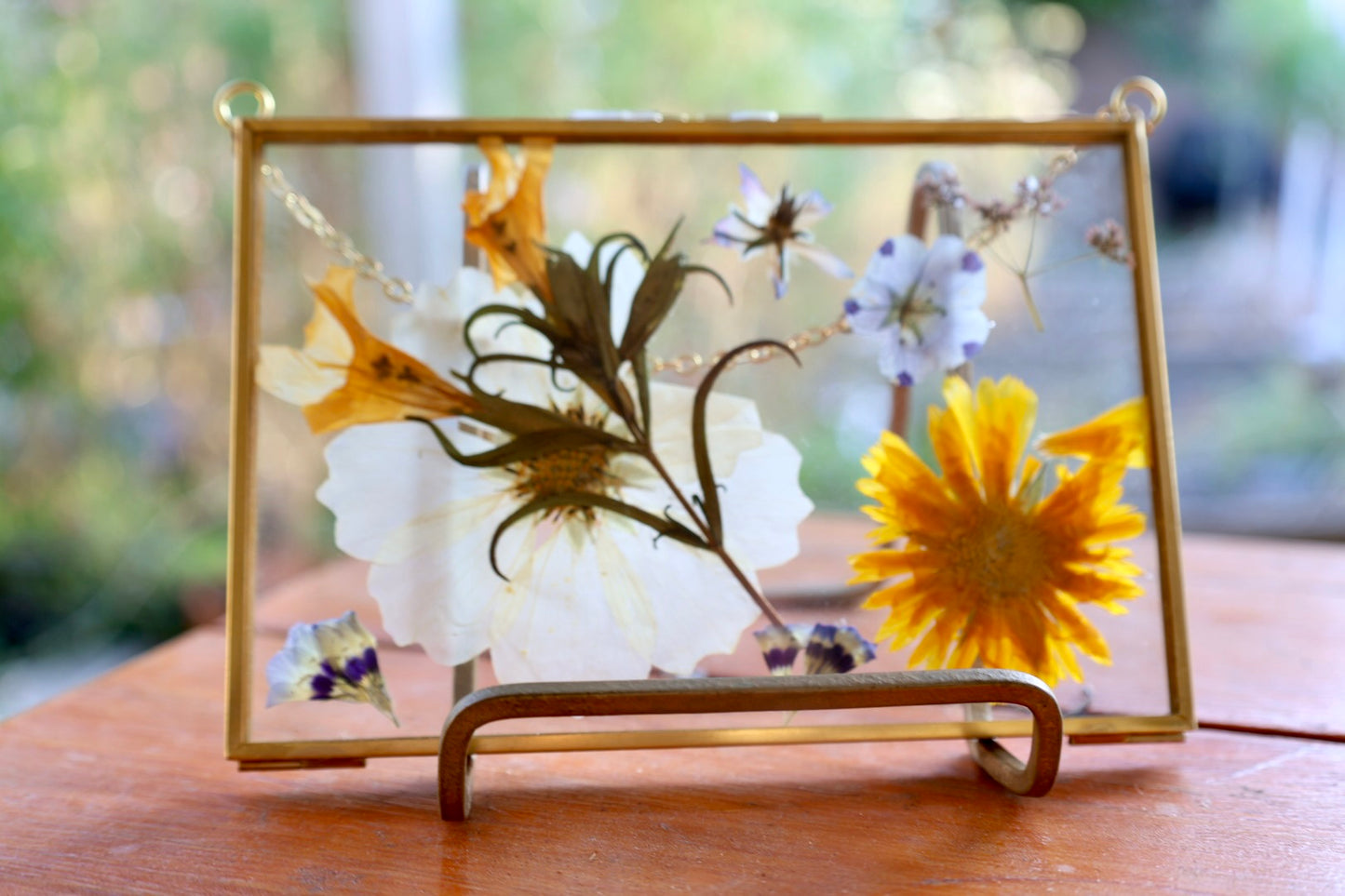 Pressed Flower Art with Real Flowers in Gold Frame with Chain, 4”x6”