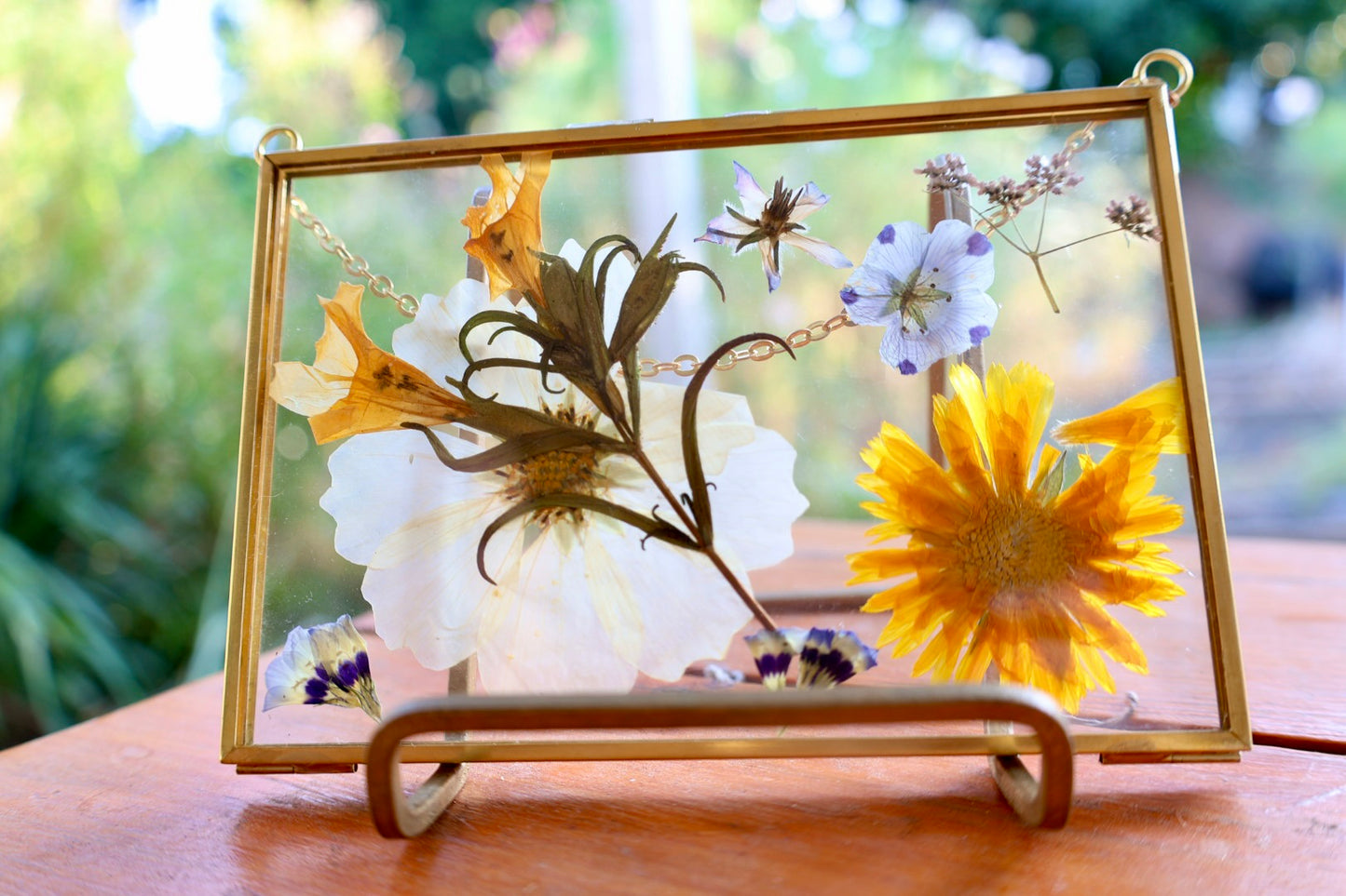 Pressed Flower Art with Real Flowers in Gold Frame with Chain, 4”x6”
