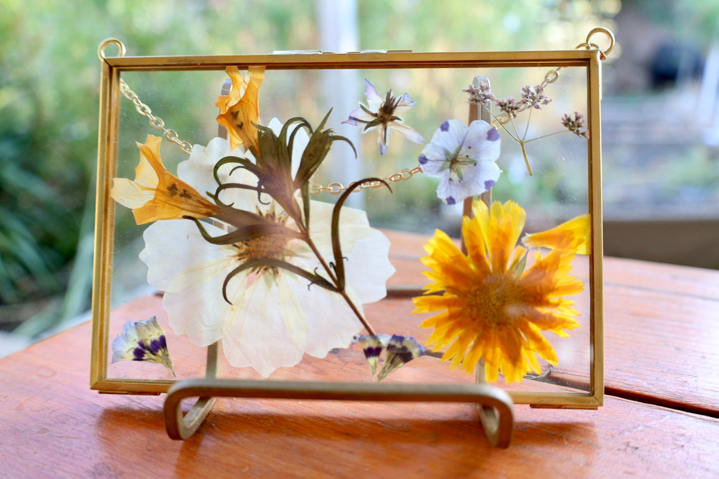 Pressed Flower Art with Real Flowers in Gold Frame with Chain, 4”x6”