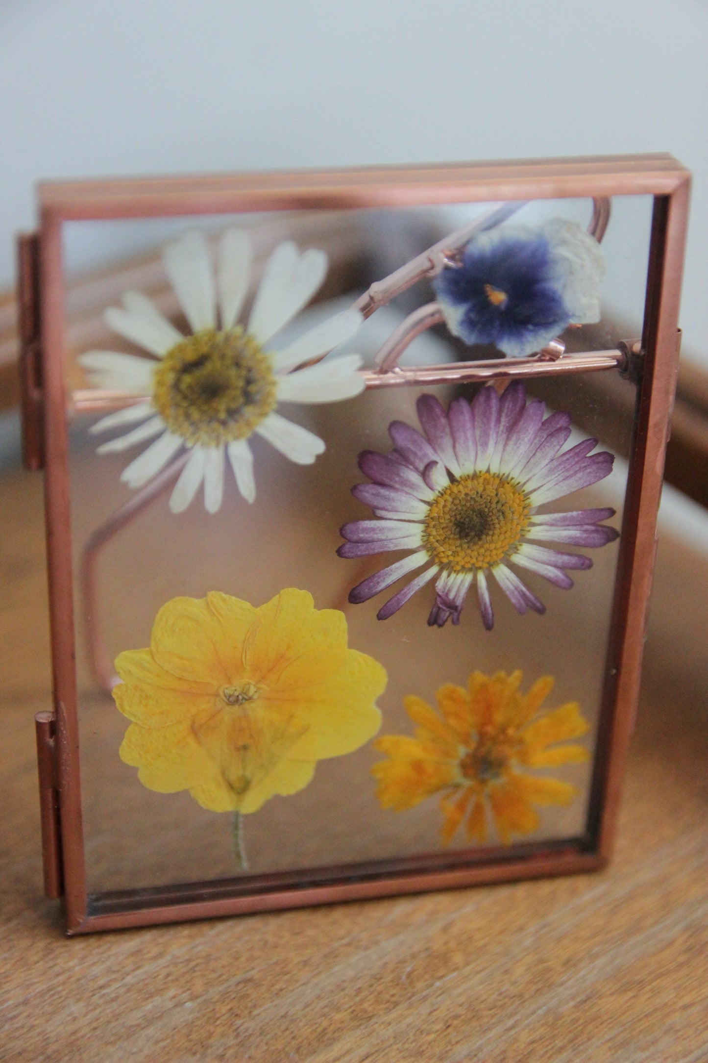 Real Pressed Flowers, Rose Gold Frame, 3"x4"