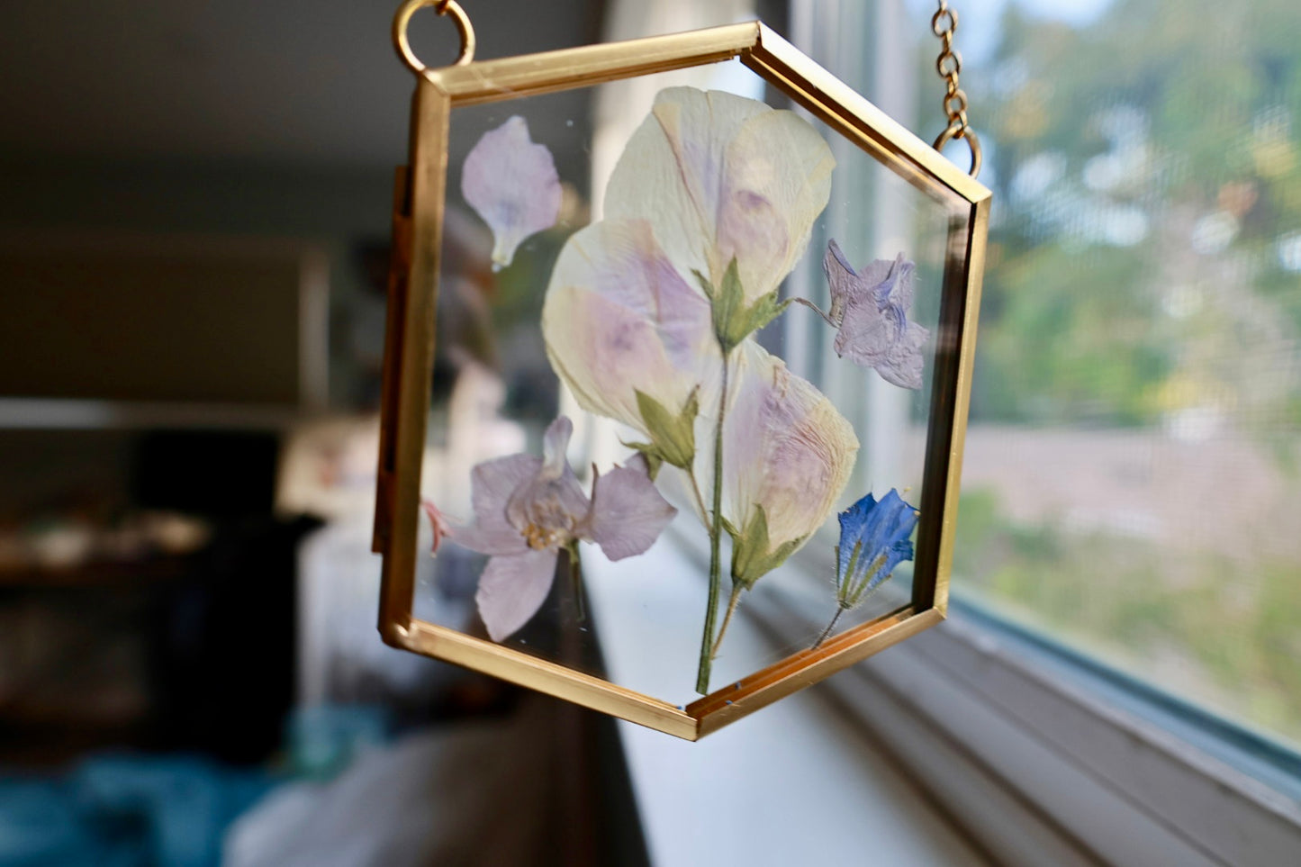 Pressed Flowers in Frame, 2”x3” Gold Hexagon