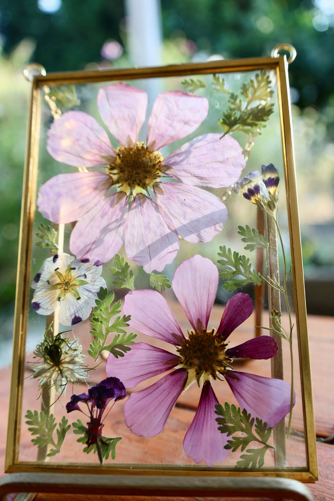 Pressed Flower Art in Gold Frame with Chain, 4"x6"