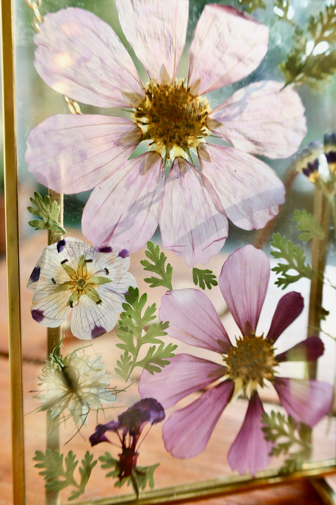 Pressed Flower Art in Gold Frame with Chain, 4"x6"